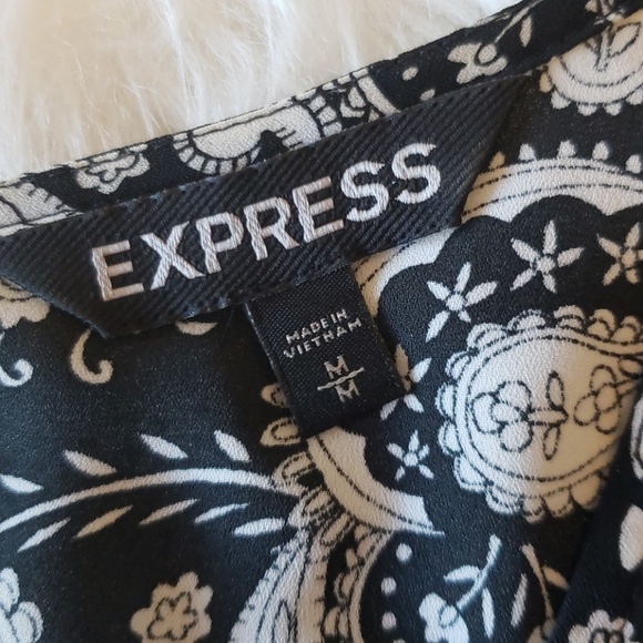 Express Paisley High Low Blouse Top Medium Keyhole - Picture 5 of 6